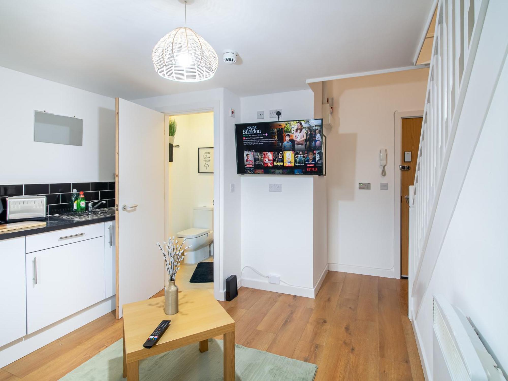 1 Bedroom Kirkstall Centre Ideal For Corporate Guests, Free Parking Apartment Leeds (West Yorkshire)