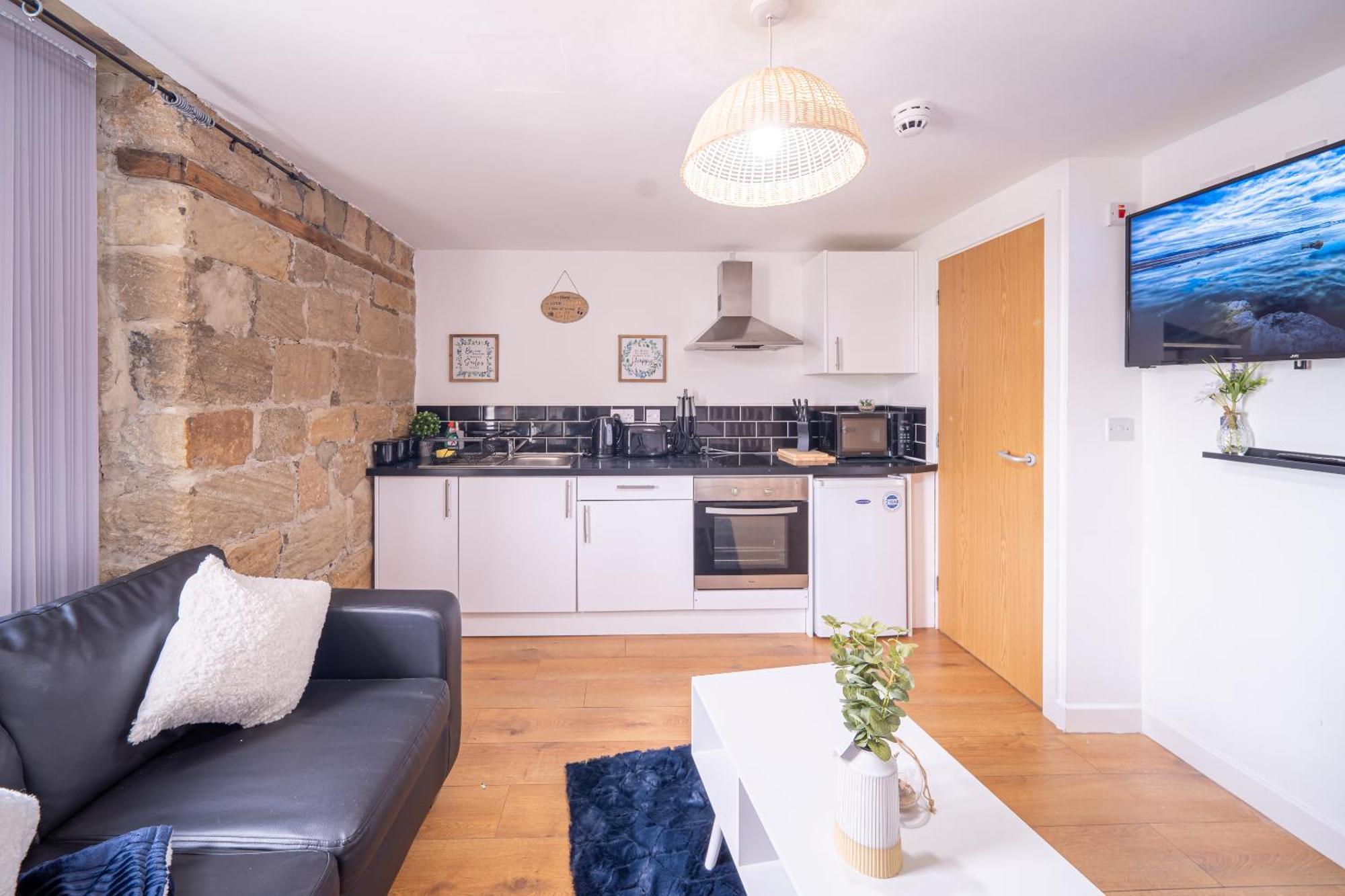 1 Bedroom Kirkstall Centre Ideal For Corporate Guests, Free Parking Leeds (West Yorkshire)