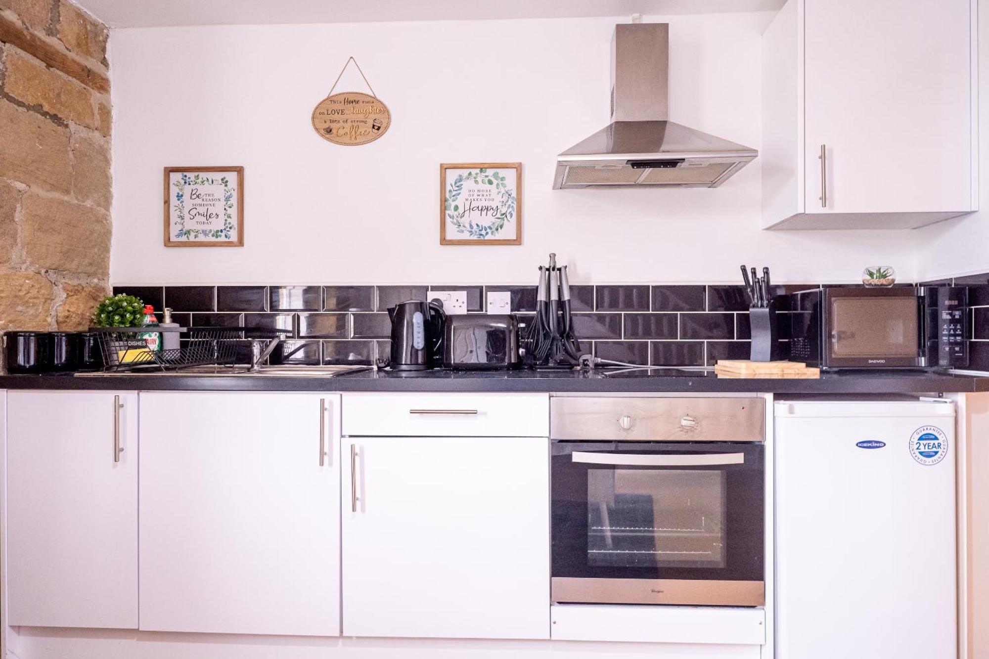 1 Bedroom Kirkstall Centre Ideal For Corporate Guests, Free Parking Apartment Leeds (West Yorkshire)
