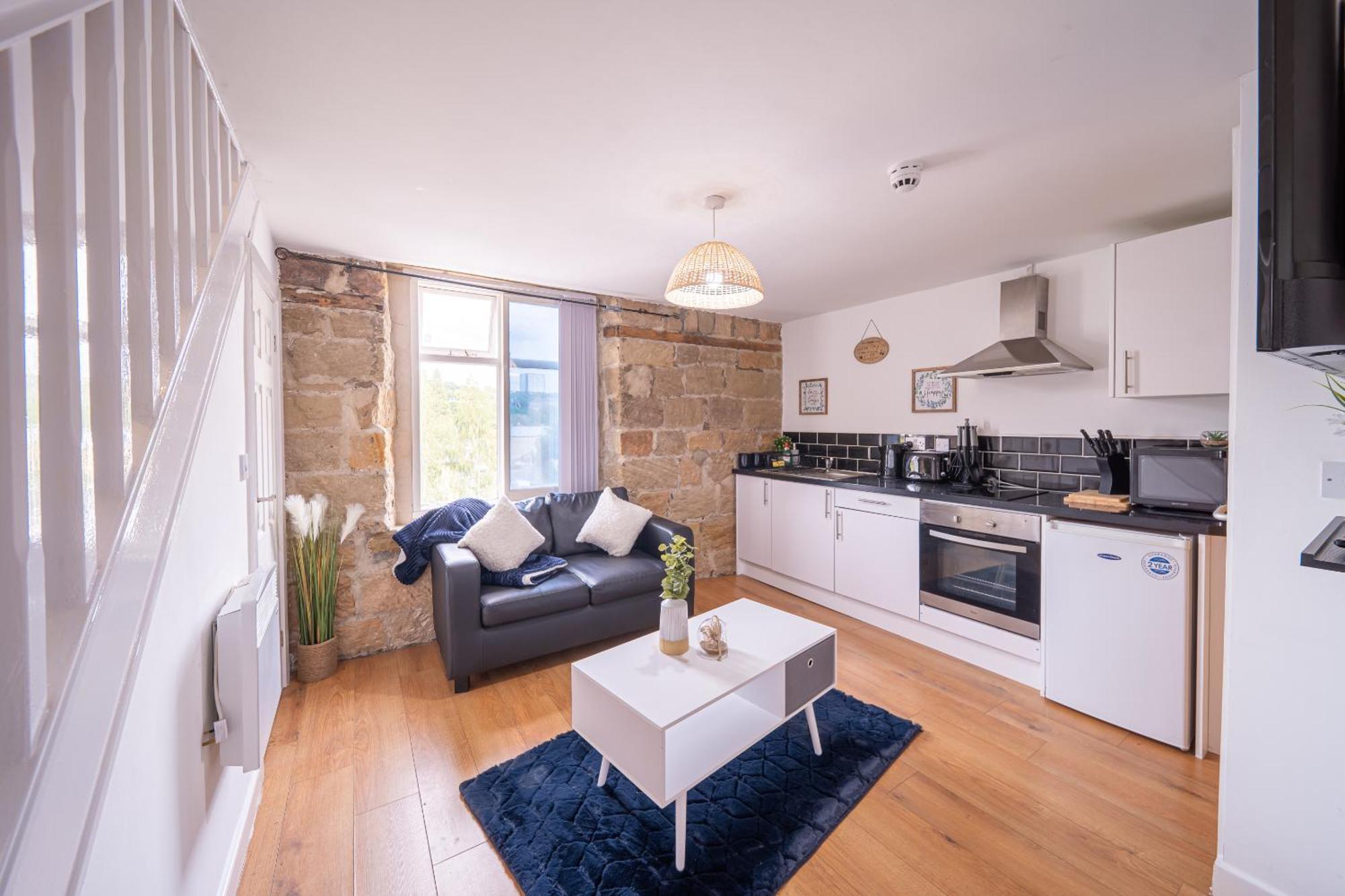 1 Bedroom Kirkstall Centre Ideal For Corporate Guests, Free Parking Apartment