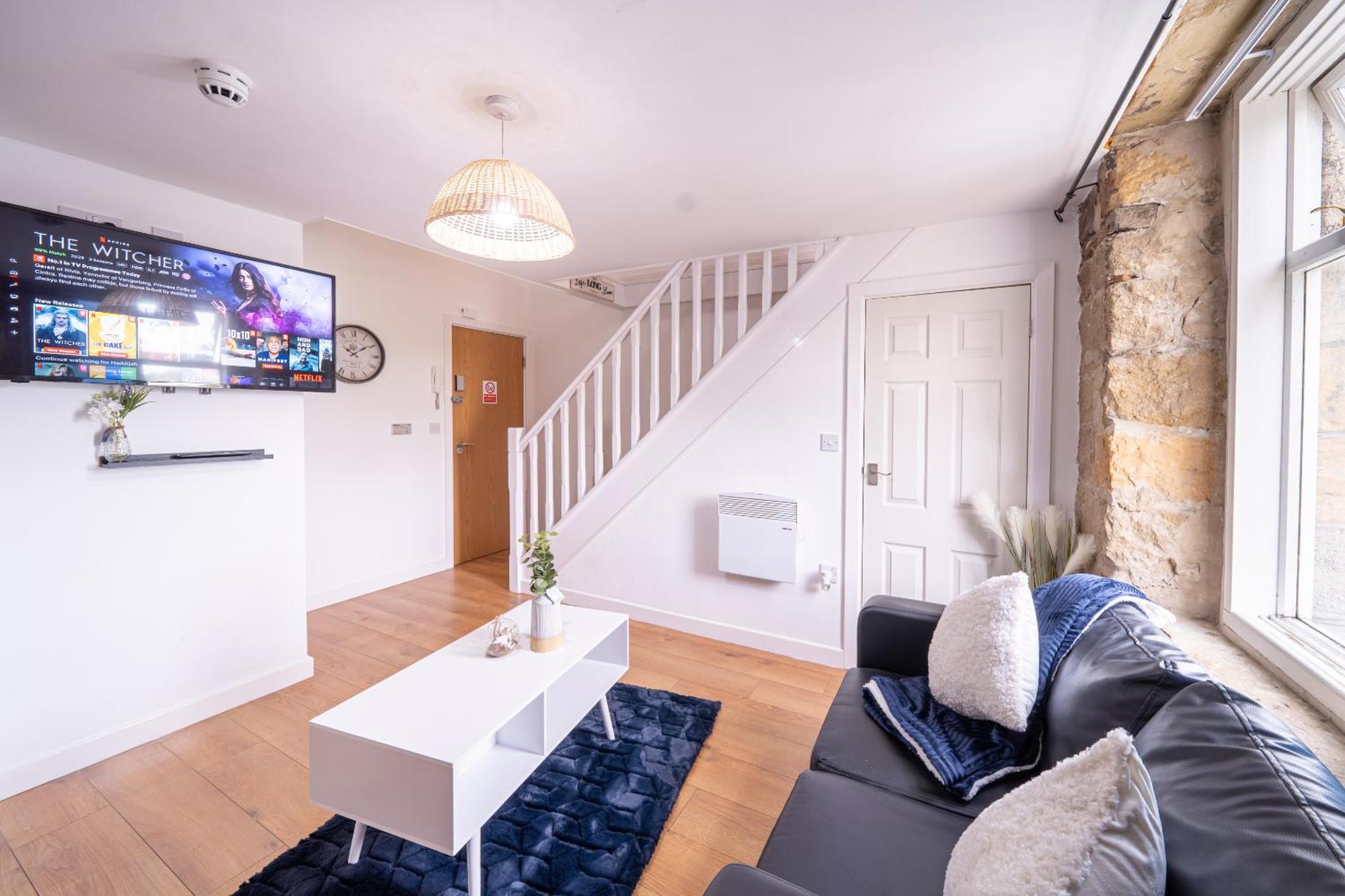 1 Bedroom Kirkstall Centre Ideal For Corporate Guests, Free Parking