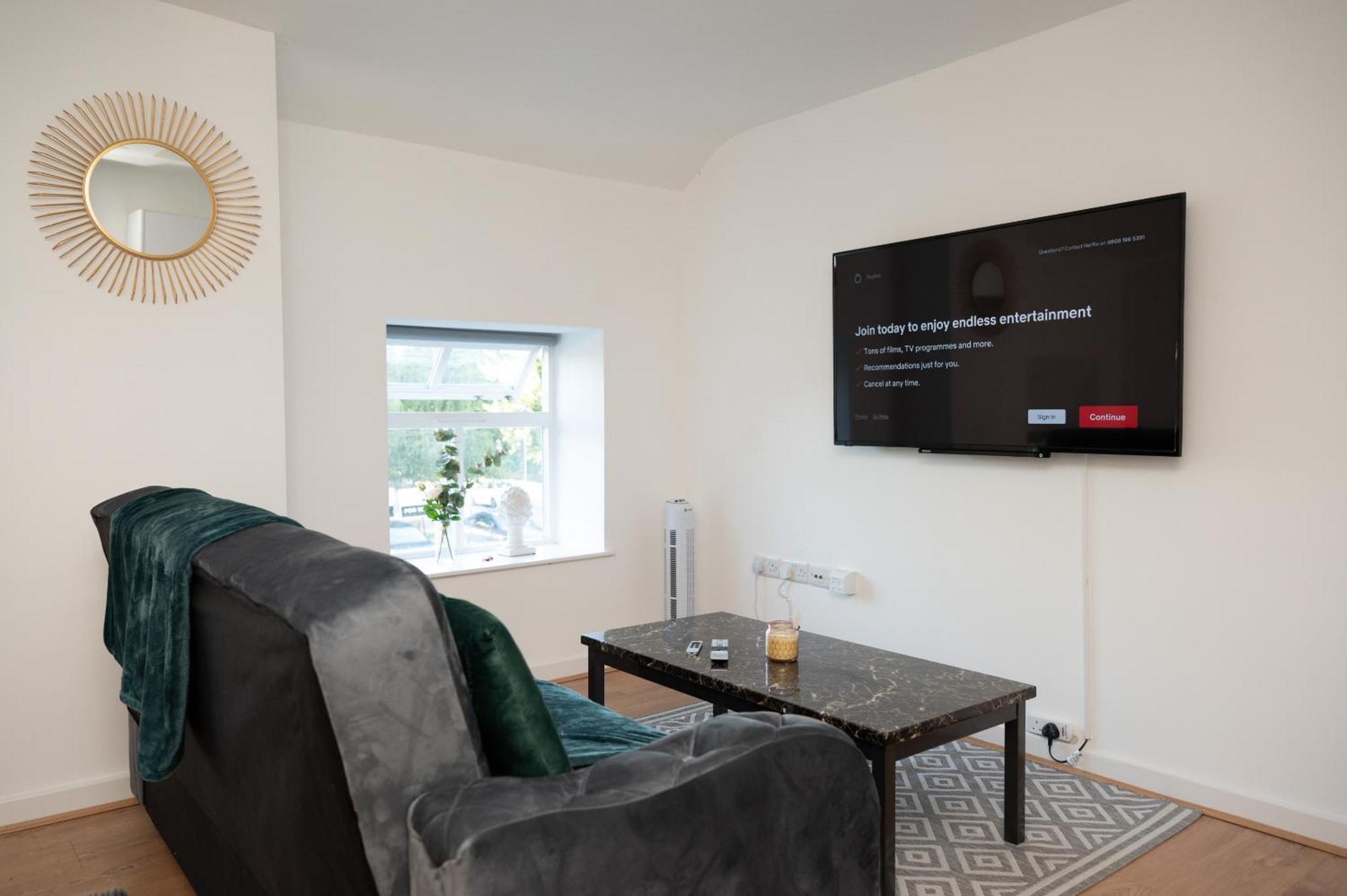 Corporate-friendly 2br In Leeds, Near Kirkstall Shopping Centre * Leeds (West Yorkshire)
