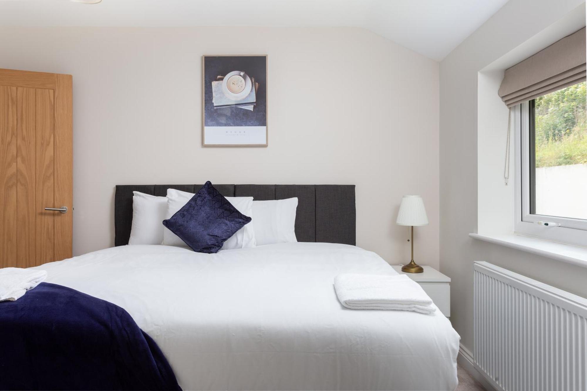 Huge 5 Bedroom Home, Sleeps 6 Leeds (West Yorkshire)