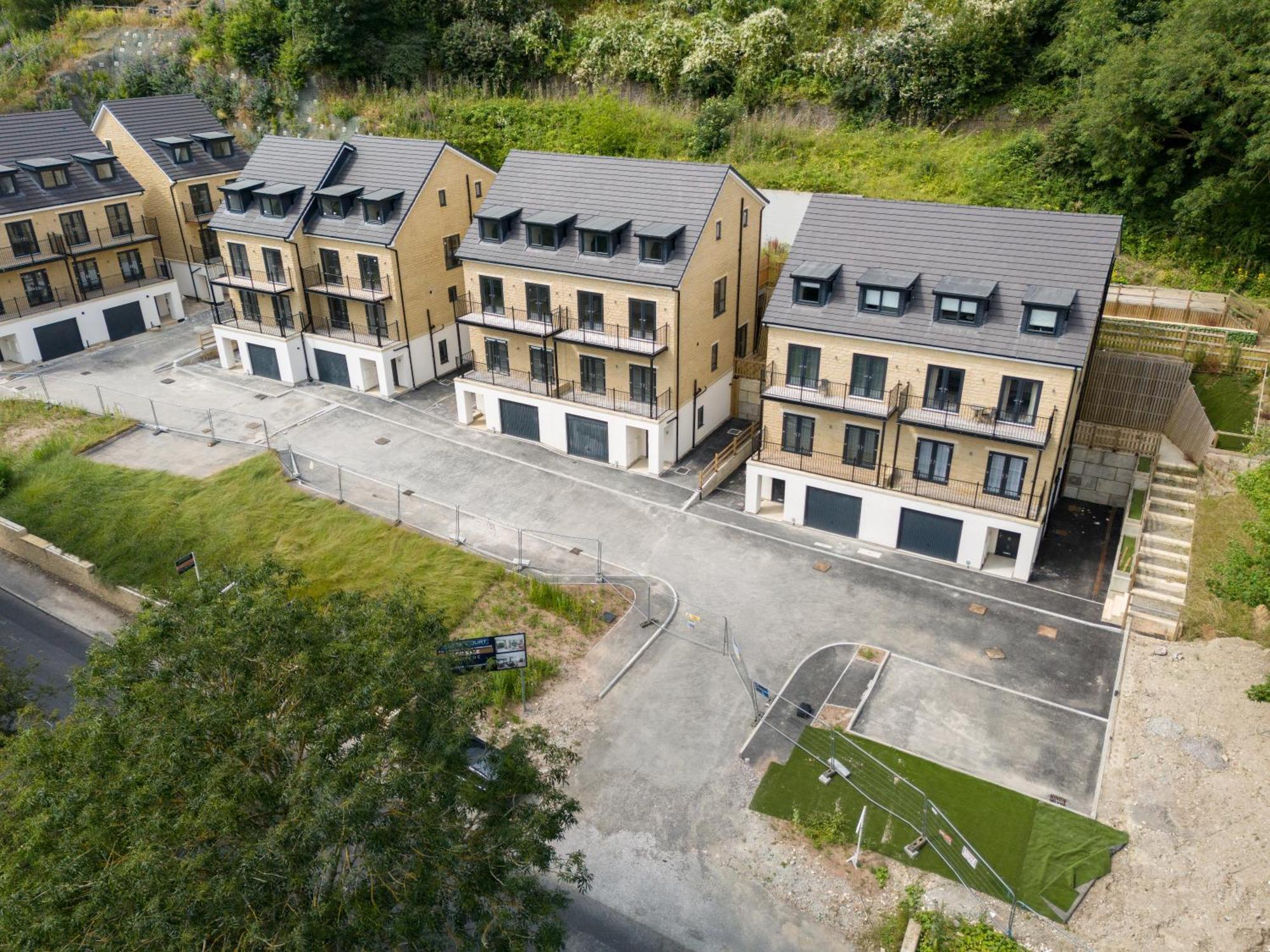 Huge 5 Bedroom Home, Sleeps 6 Leeds (West Yorkshire)