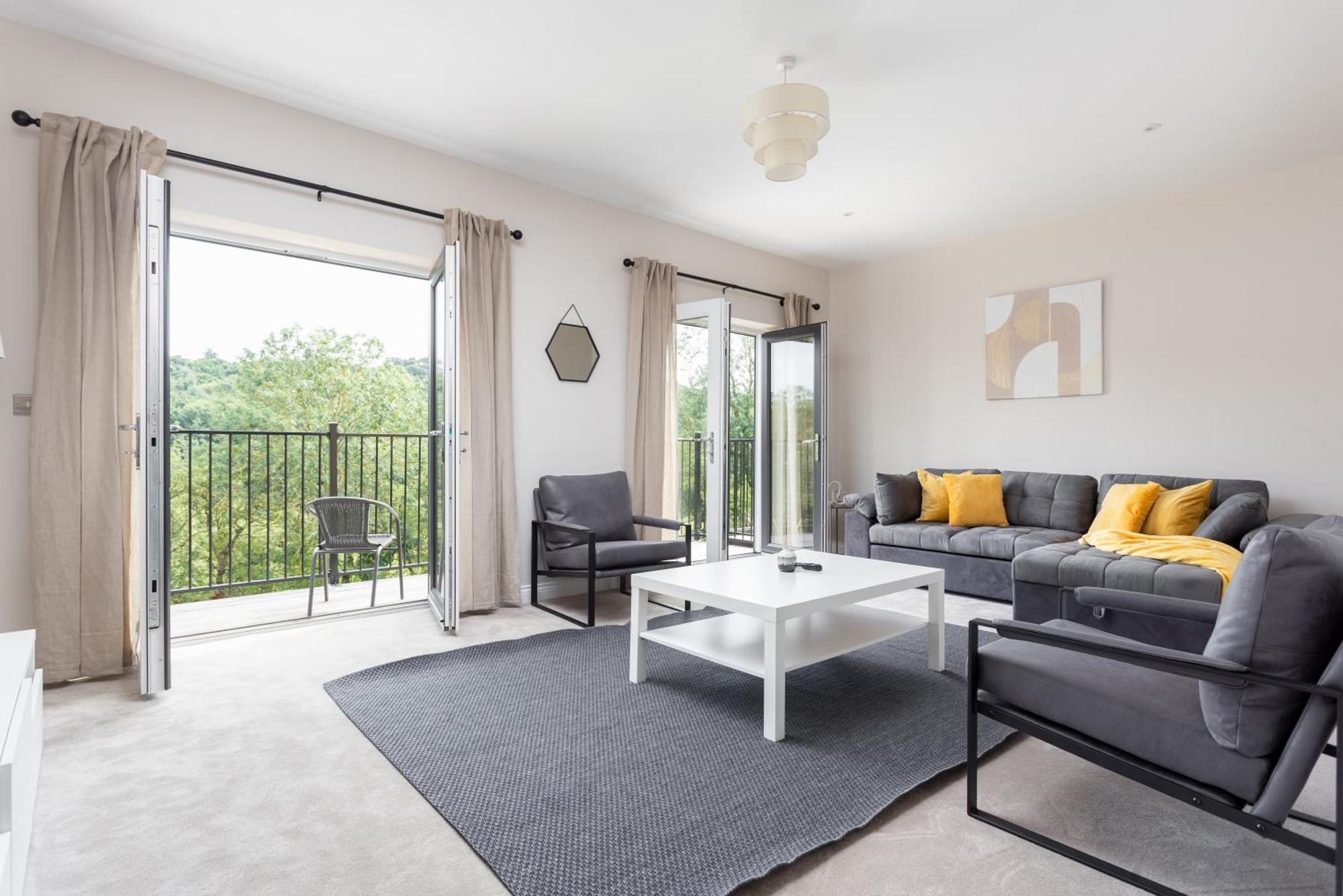 Holiday home Huge 5 Bedroom Home, Sleeps 6