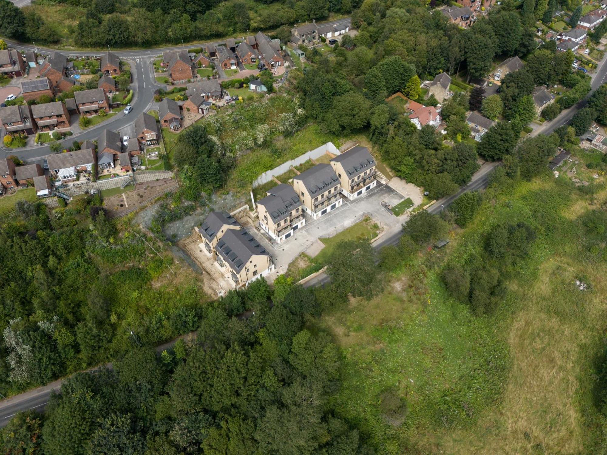 Huge 5 Bedroom Home, Sleeps 6 * Leeds (West Yorkshire)