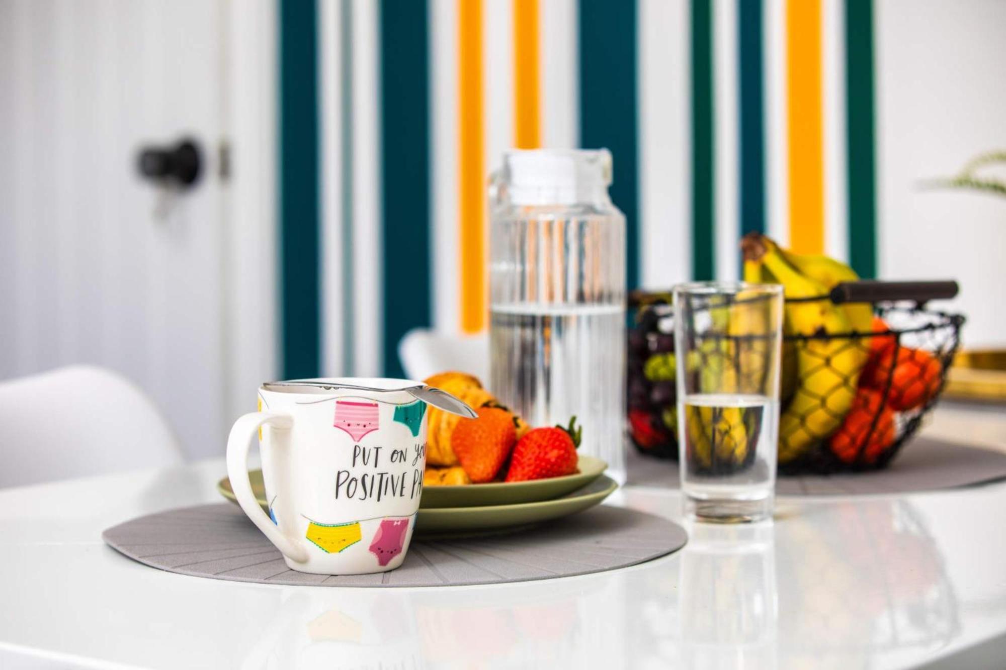 Exclusive Rates For Direct Longer Bookings - Cosy Spaces Leeds Holiday home *
