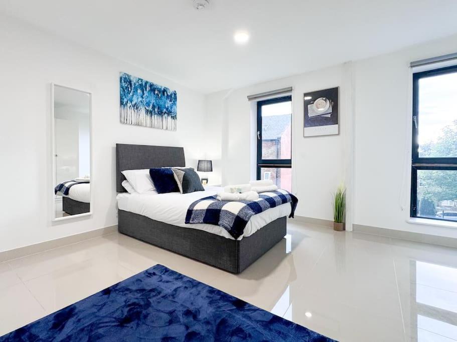 3 Bedroom Apt By Threethreethreesproperty Short Lets & Serviced Accommodation Leeds With Wi-Fi & Parking Apartment