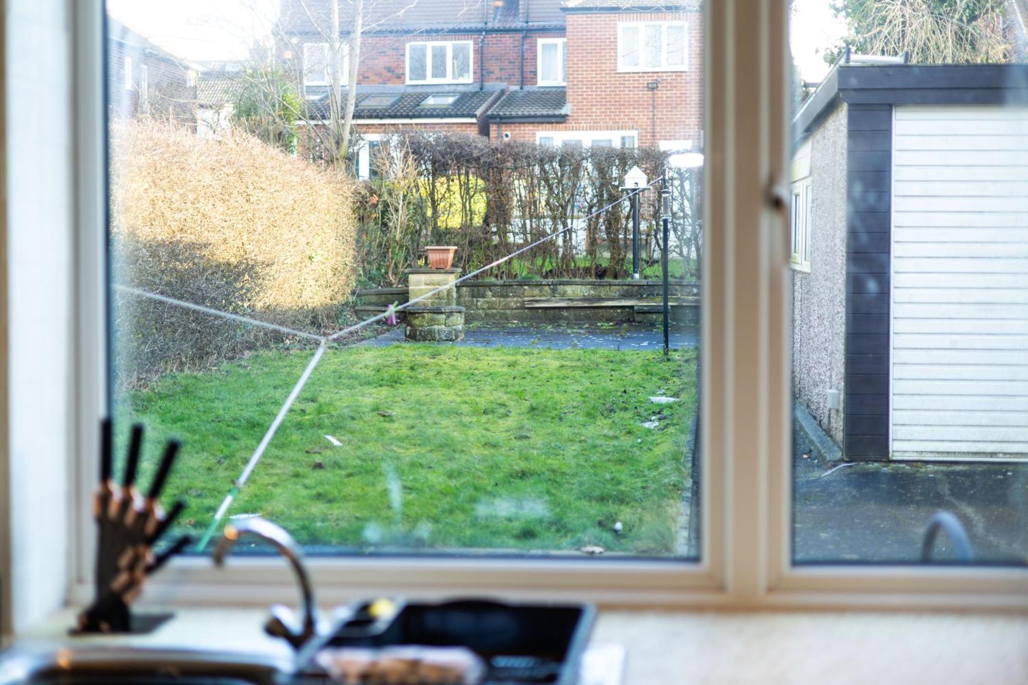 Holiday home Well Located 3 Bedroom With Free Wifi And Private Parking