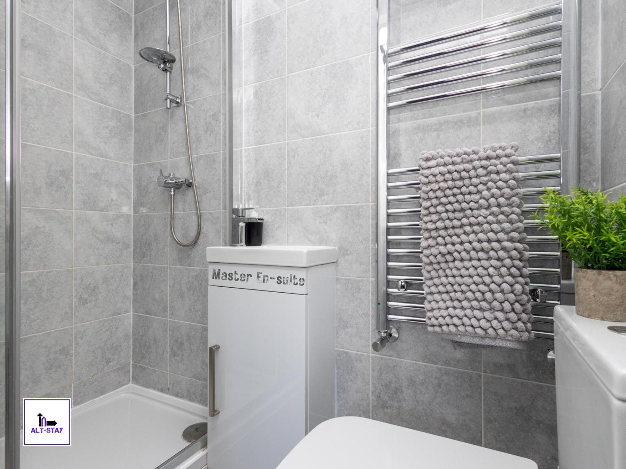 Holiday home Alt-Stay Leeds West - 3 Bed - 10 Percent Off Monthly - Contractors, Insurance, Relocation - Long Stays Welcome