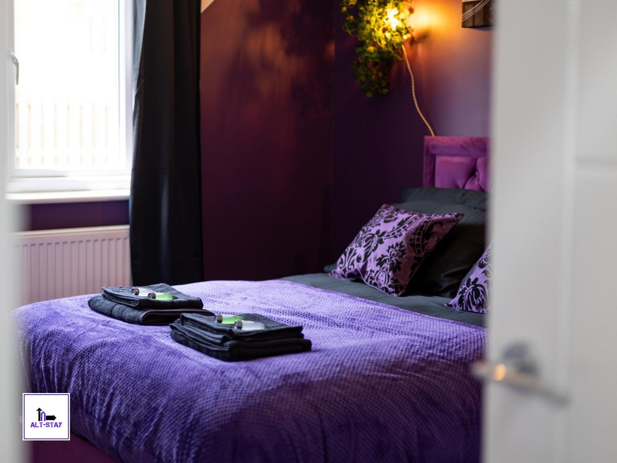 Alt-Stay Leeds West - 3 Bed - 10 Percent Off Monthly - Contractors, Insurance, Relocation - Long Stays Welcome Holiday home *
