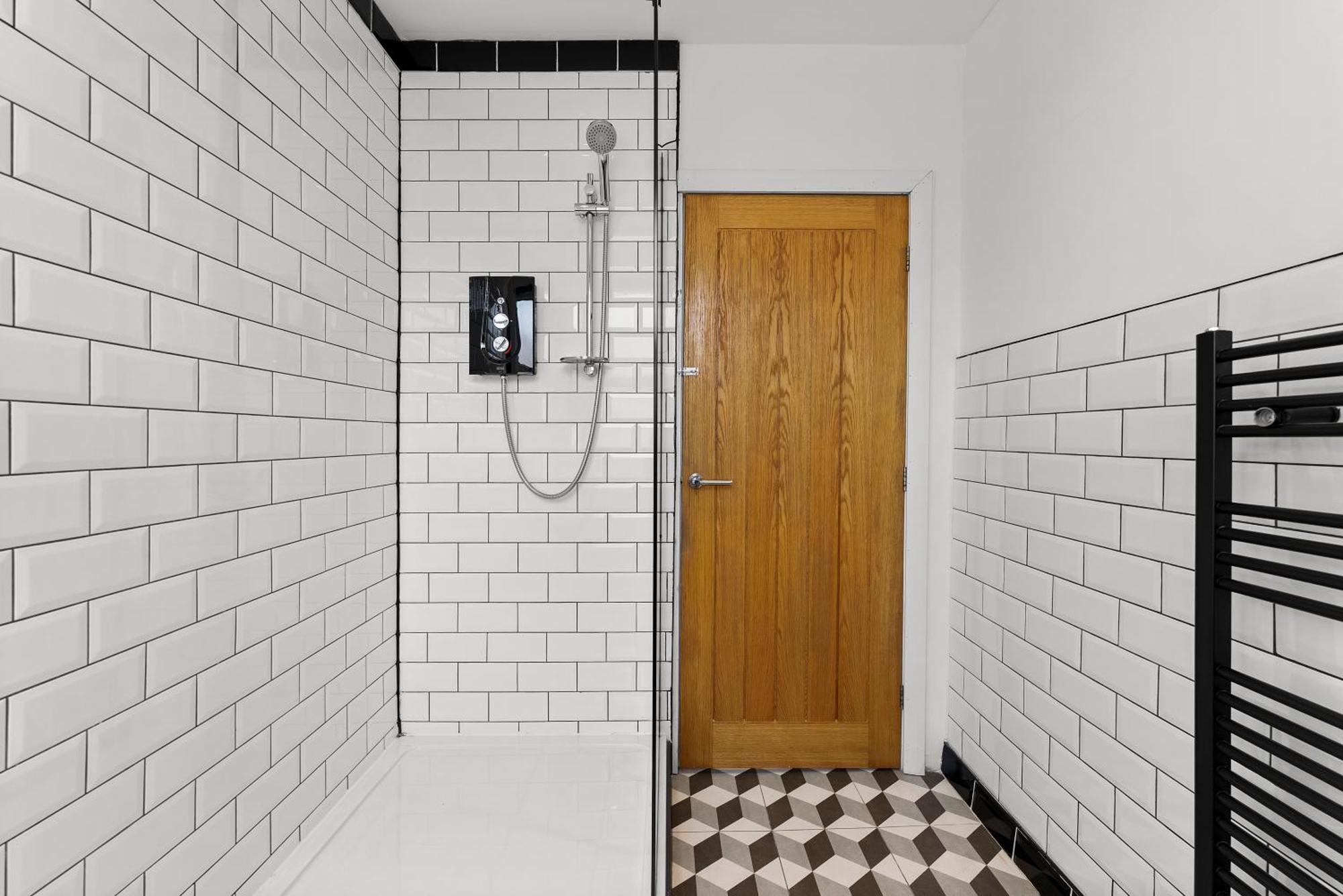 Stylish Designer 4 Bed - Parking - Sleeps 8 Leeds (West Yorkshire)