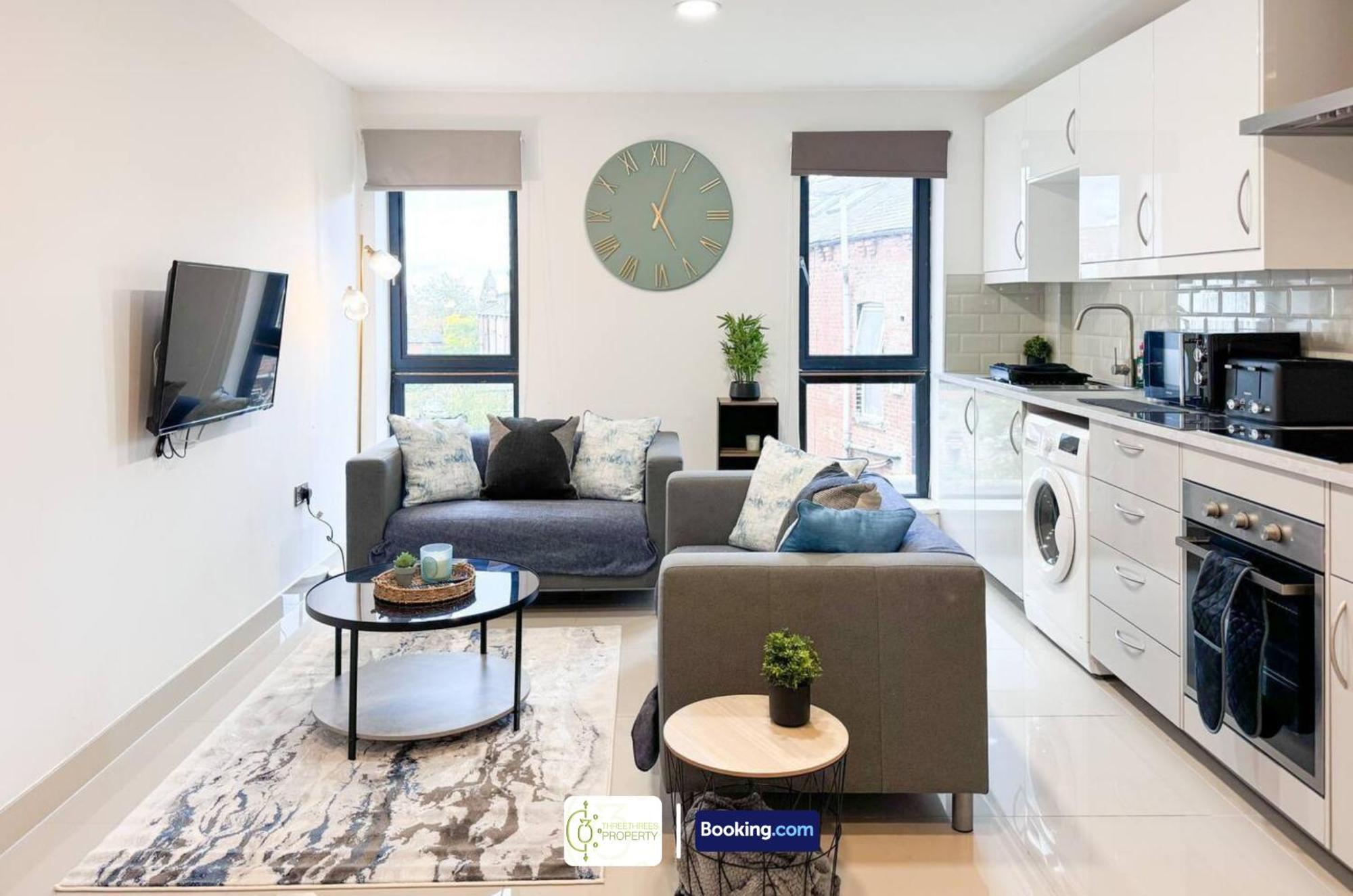 Apartment 3 Bedroom Apt By Threethreethreesproperty Short Lets & Serviced Accommodation Leeds With Wi-Fi & Parking