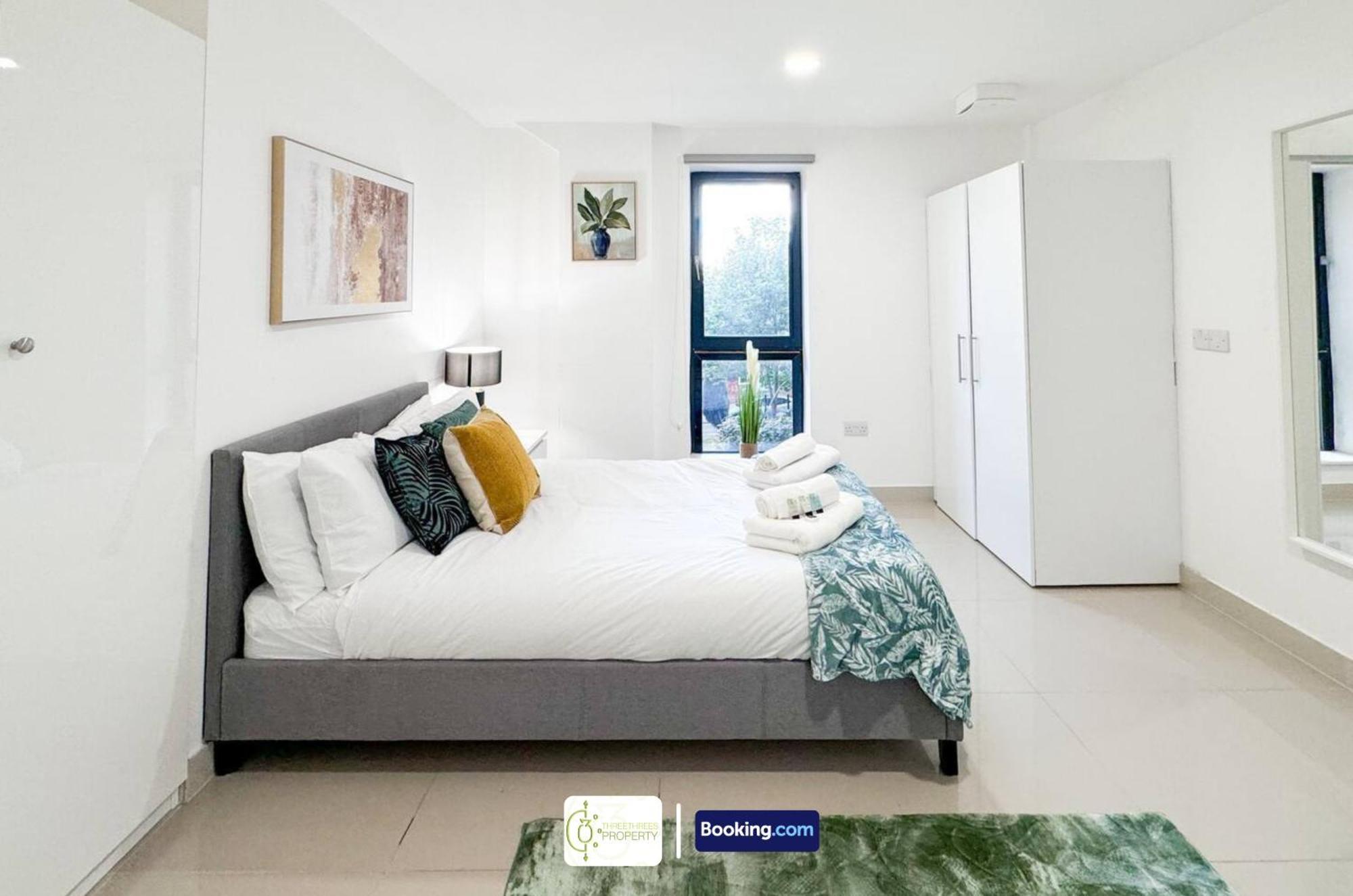 3 Bedroom Apt By Threethreethreesproperty Short Lets & Serviced Accommodation Leeds With Wi-Fi & Parking *