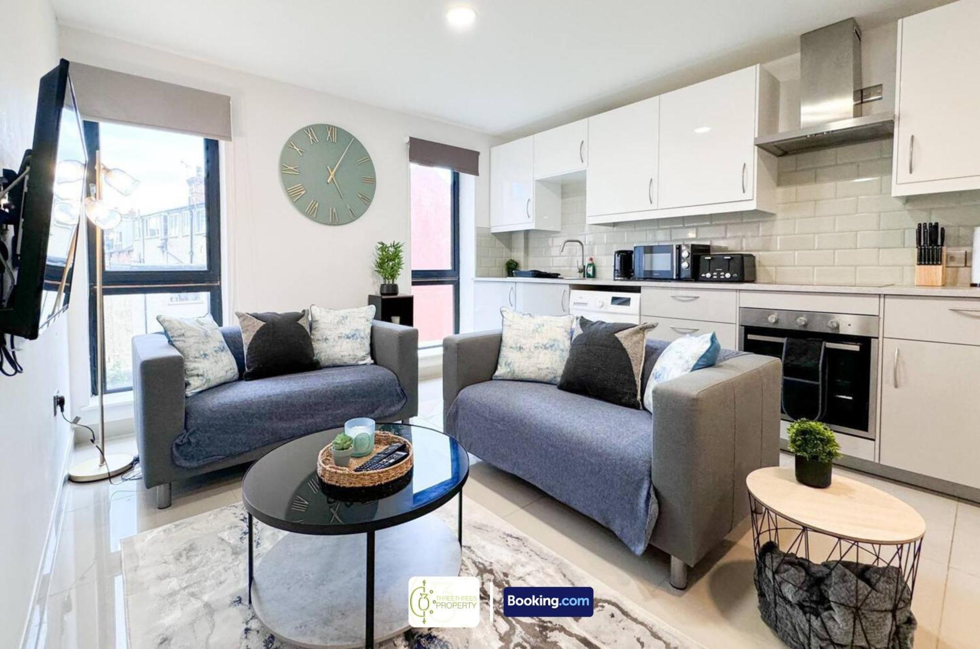 3 Bedroom Apt By Threethreethreesproperty Short Lets & Serviced Accommodation Leeds With Wi-Fi & Parking Apartment *
