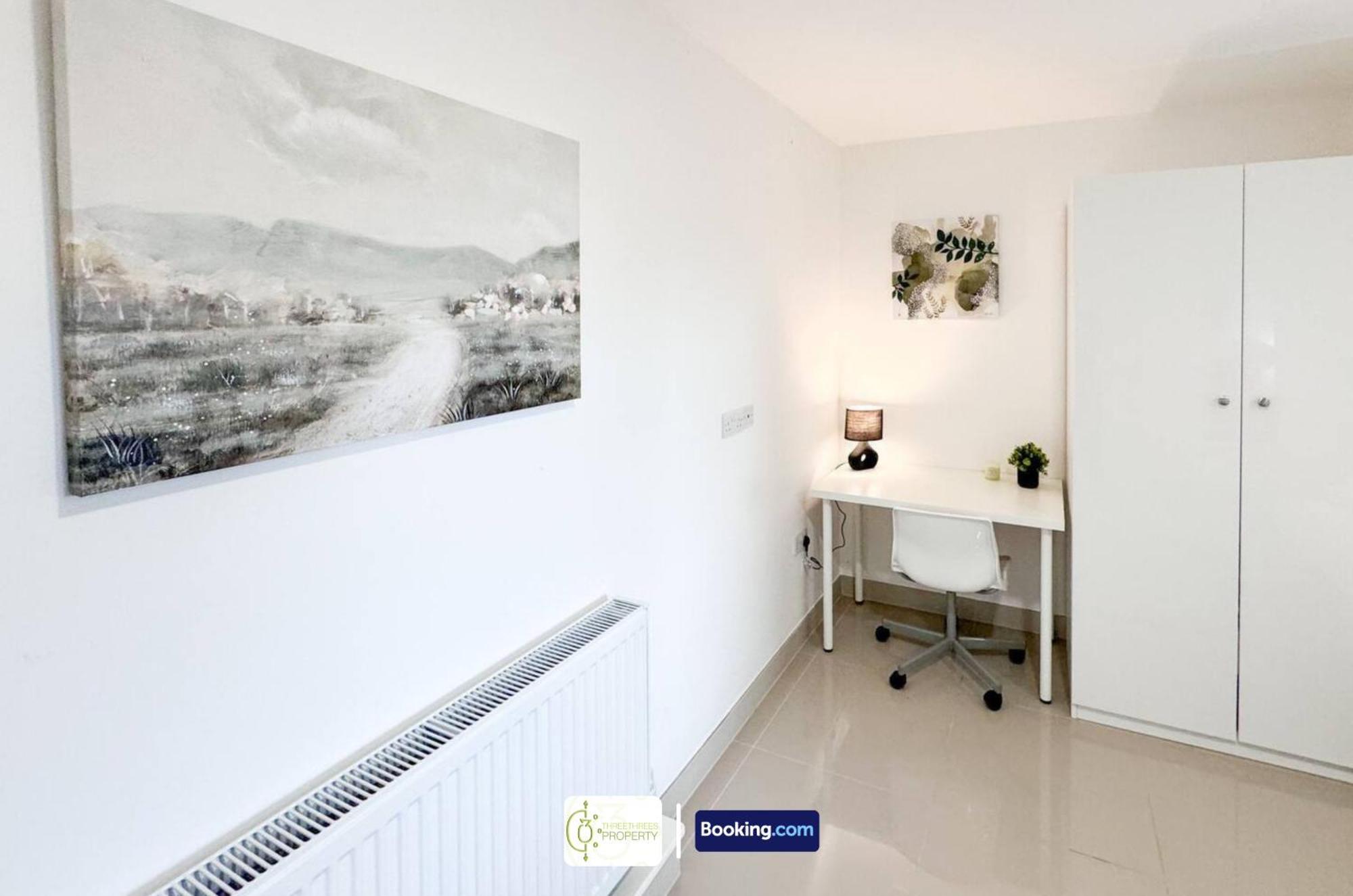 3 Bedroom Apt By Threethreethreesproperty Short Lets & Serviced Accommodation Leeds With Wi-Fi & Parking