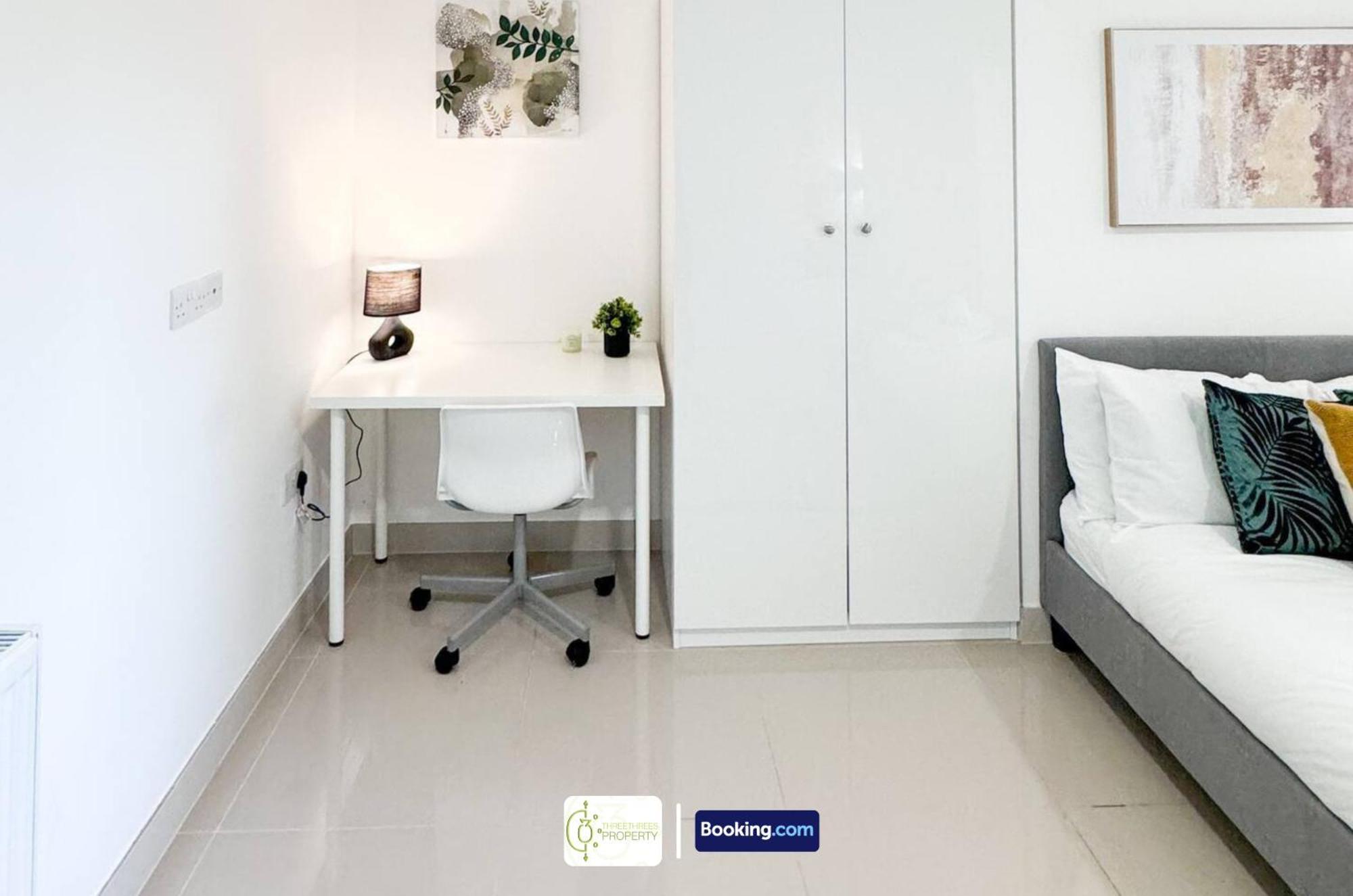 3 Bedroom Apt By Threethreethreesproperty Short Lets & Serviced Accommodation Leeds With Wi-Fi & Parking Leeds (West Yorkshire)